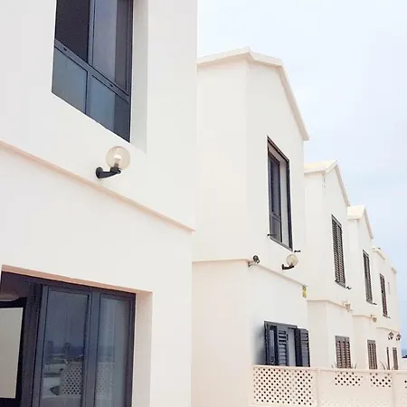 The White House Órzola