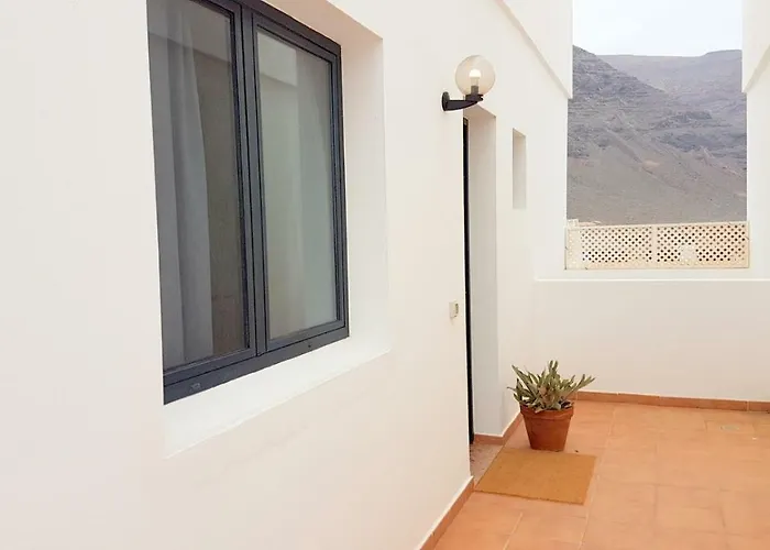 Holiday home The White House Orzola