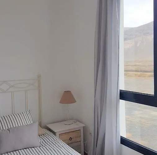 The White House Holiday home Orzola